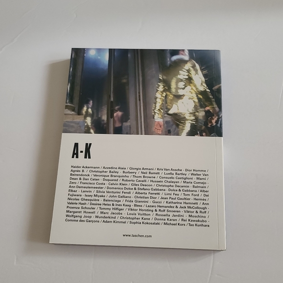 100 Contemporary Fashion Designers by Terry Jones (2013, Trade Paperback) - Used - Picture 13 of 13